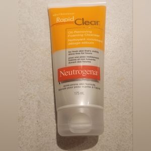 Neutrogena Rapid clear oil-removing foam cleanser